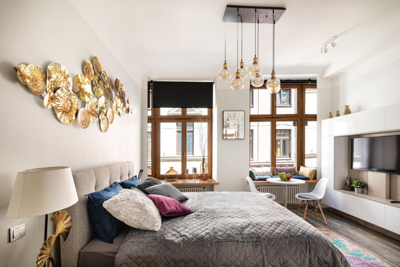 Art Design King Bed Studio Apartment In Old Town Ryga Zewnętrze zdjęcie